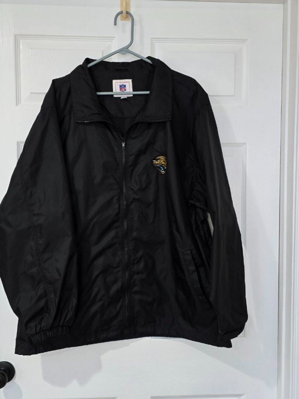 Jacksonville Jaguars Men's NFL Full Zip Windbreaker Jacket Vented Back Black XL - Picture 2 of 12